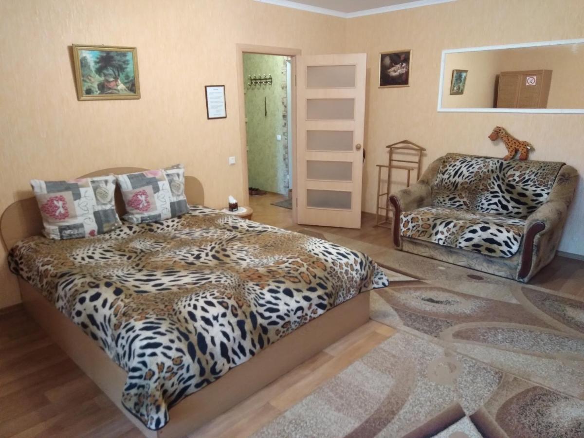 на вул перемоги 8 дрiб 3 Apartment *