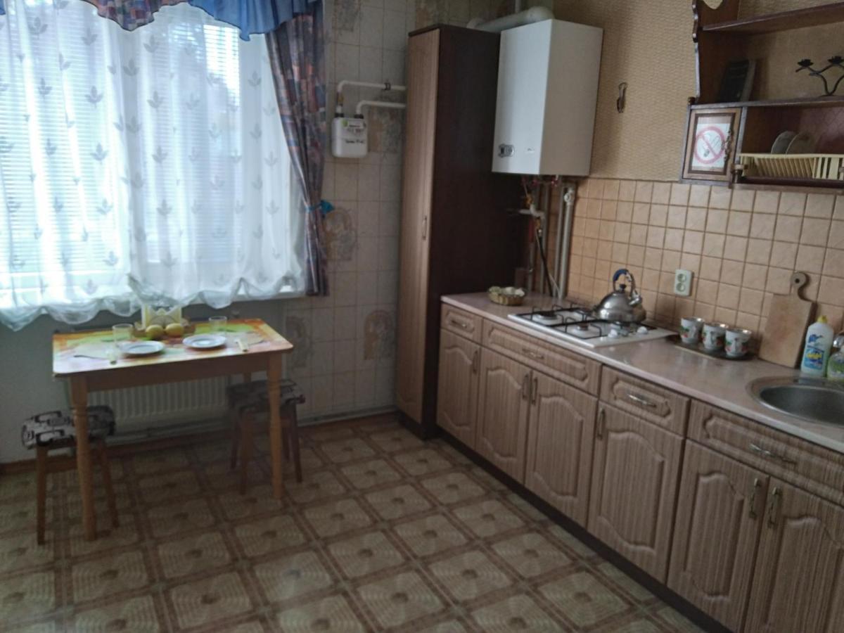 на вул перемоги 8 дрiб 3 Apartment Хмельницький