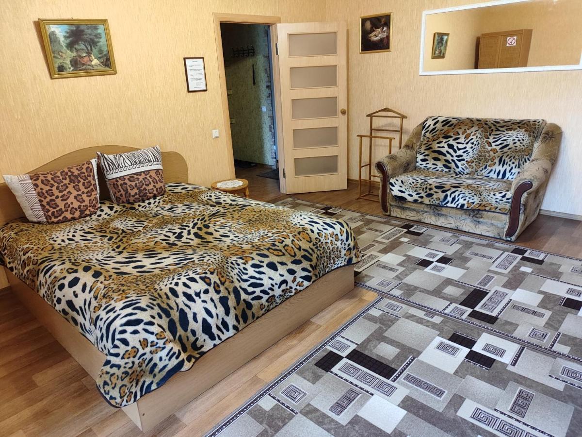 на вул перемоги 8 дрiб 3 Apartment *