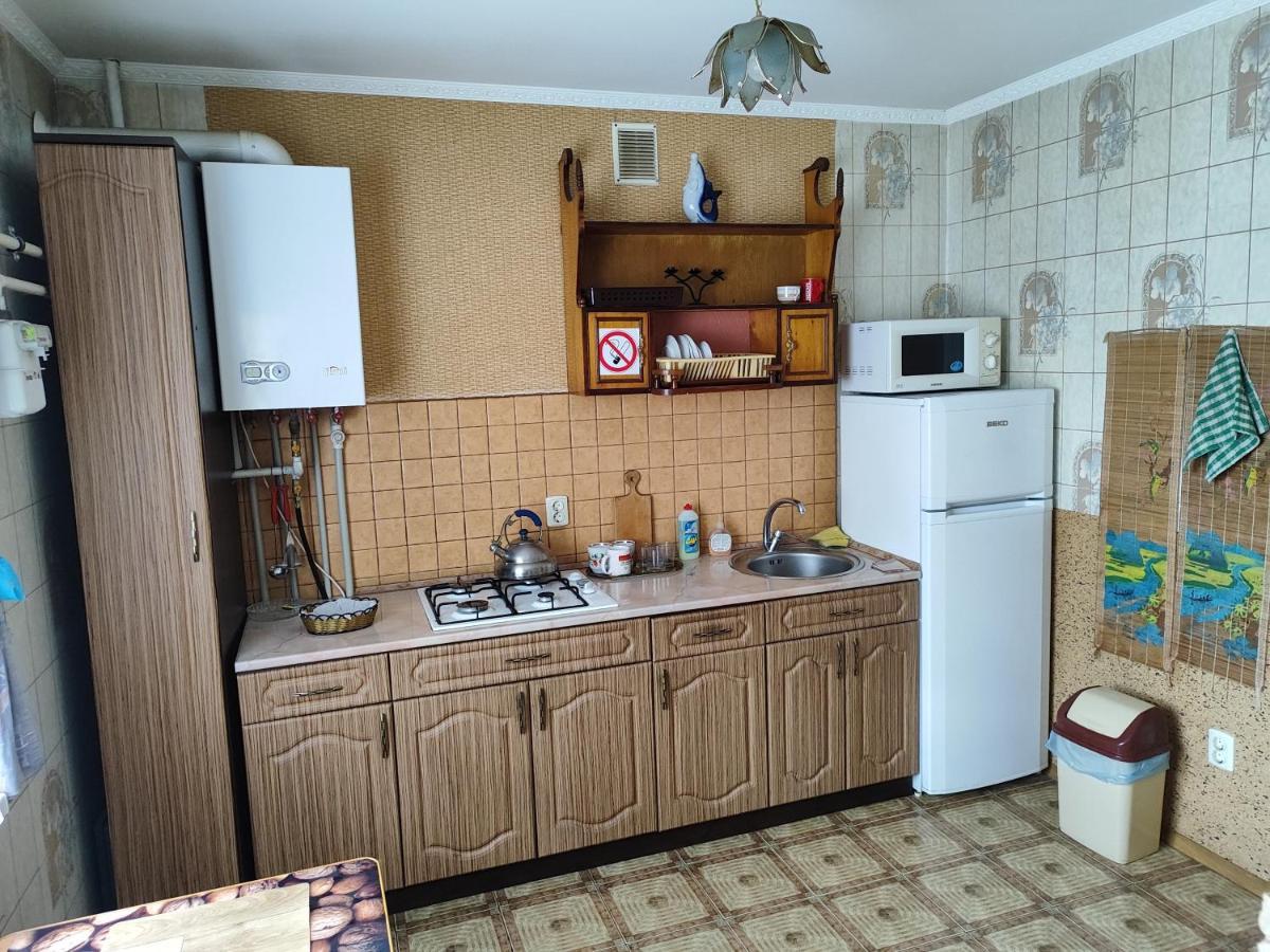 на вул перемоги 8 дрiб 3 Apartment Хмельницький