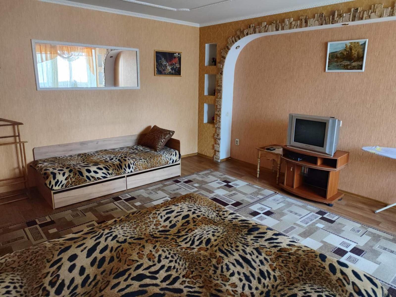 на вул перемоги 8 дрiб 3 Apartment