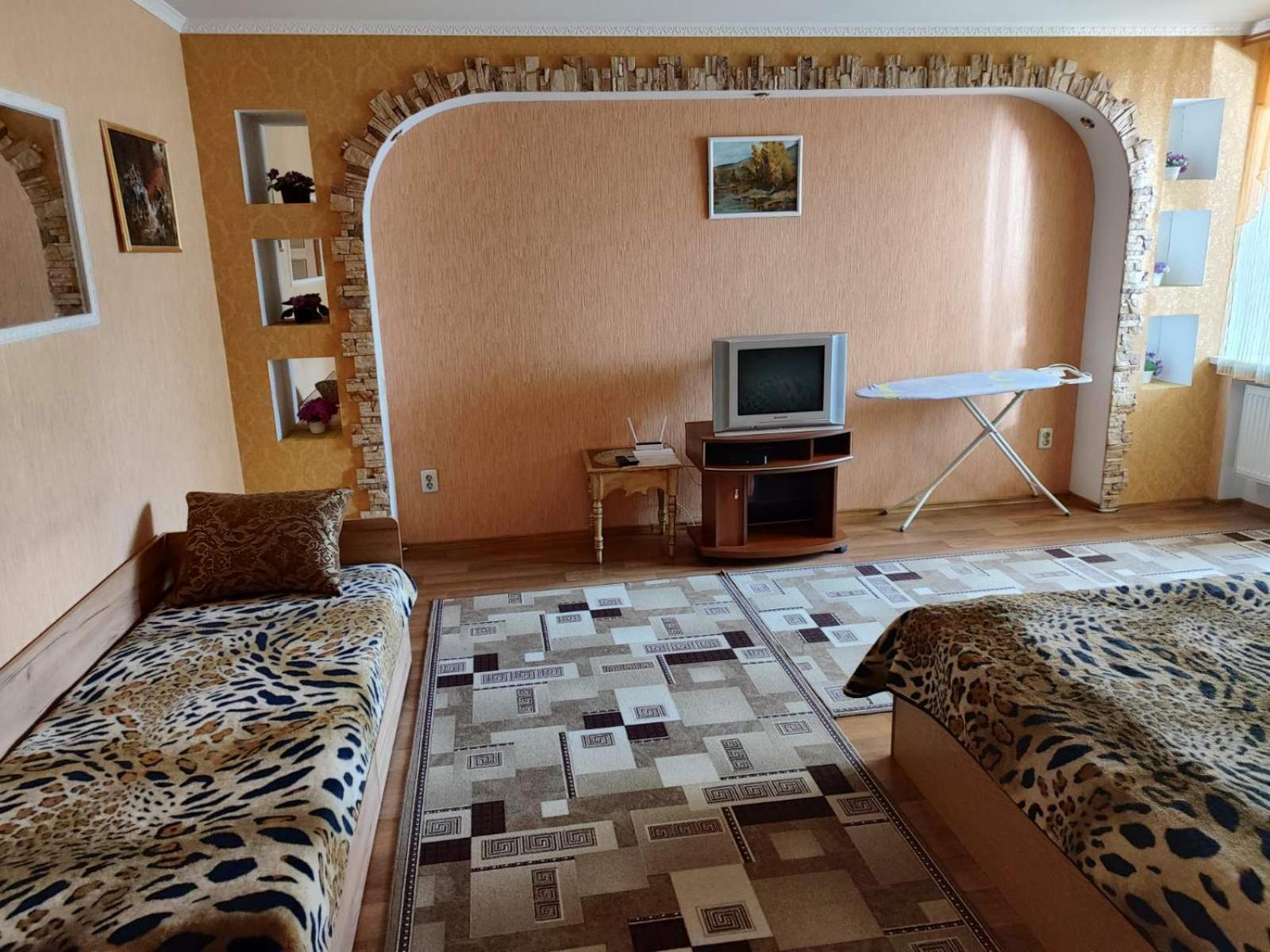 на вул перемоги 8 дрiб 3 Apartment